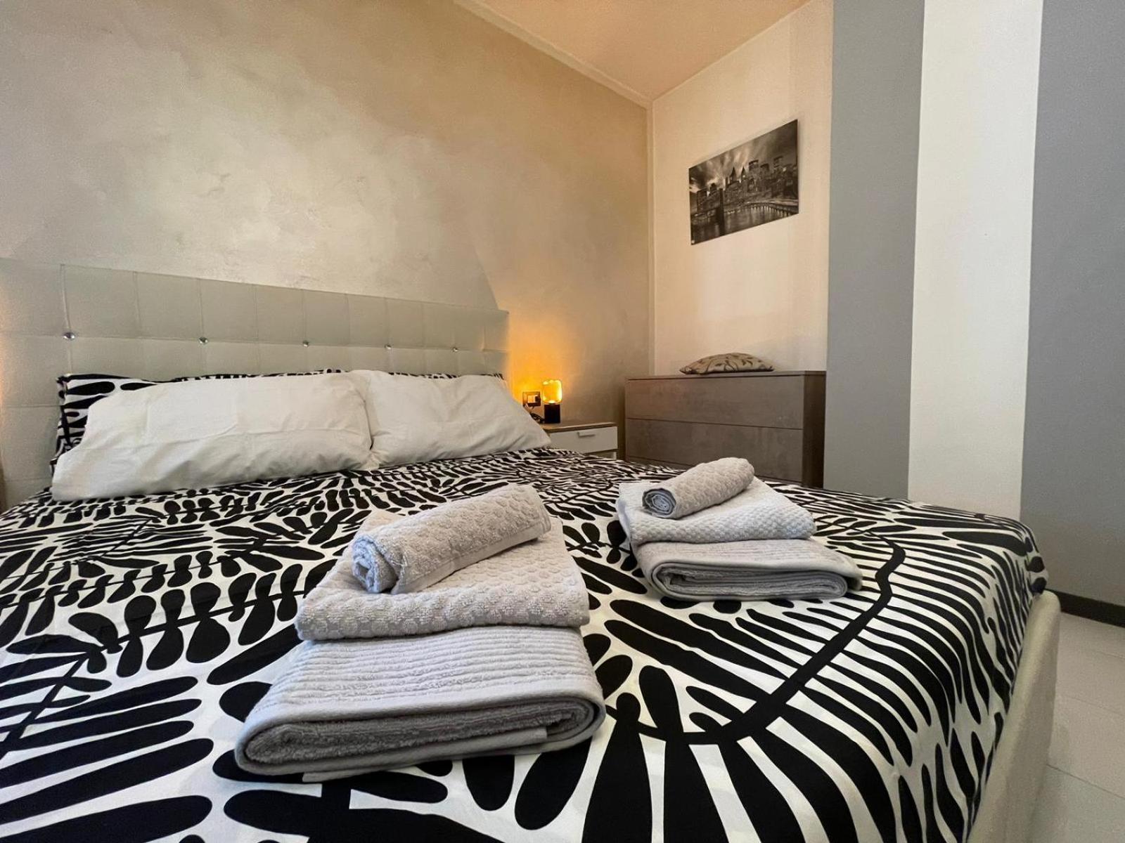 Apartment Citta&aeroporto Black And White Bergamo